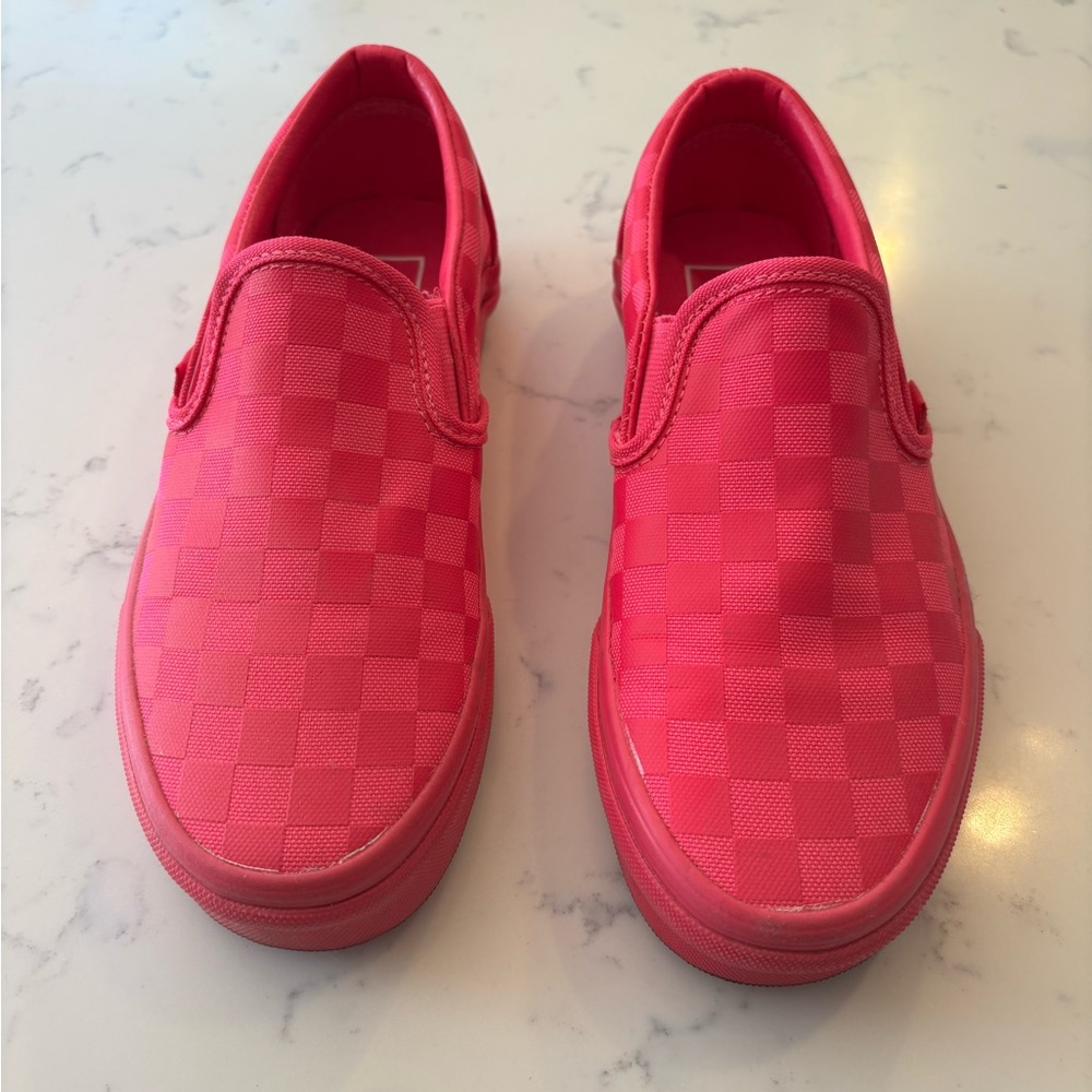 Vans hot pink checkered slip-ons